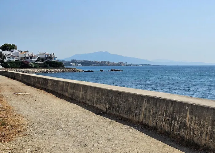 Golden Bay House By Lica *