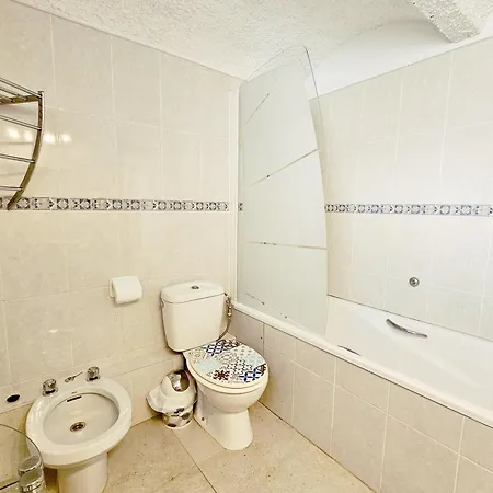 Golden Bay House By Lica *