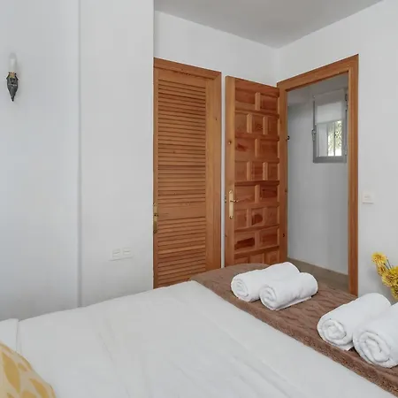 Golden Bay House By Lica *
