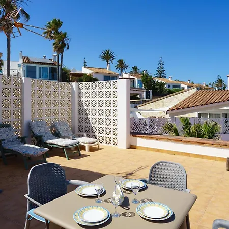 Domek alpejski Golden Bay House By Lica Estepona