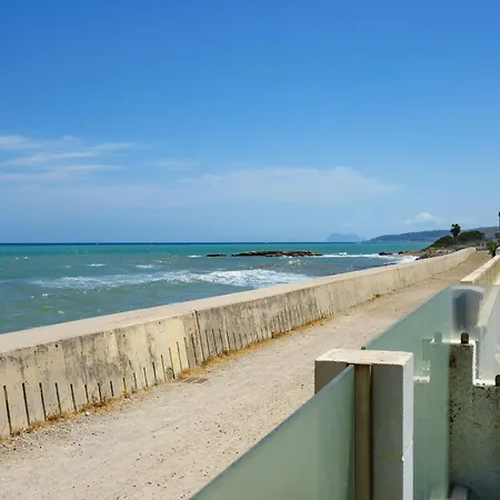 Domek alpejski Golden Bay House By Lica Estepona